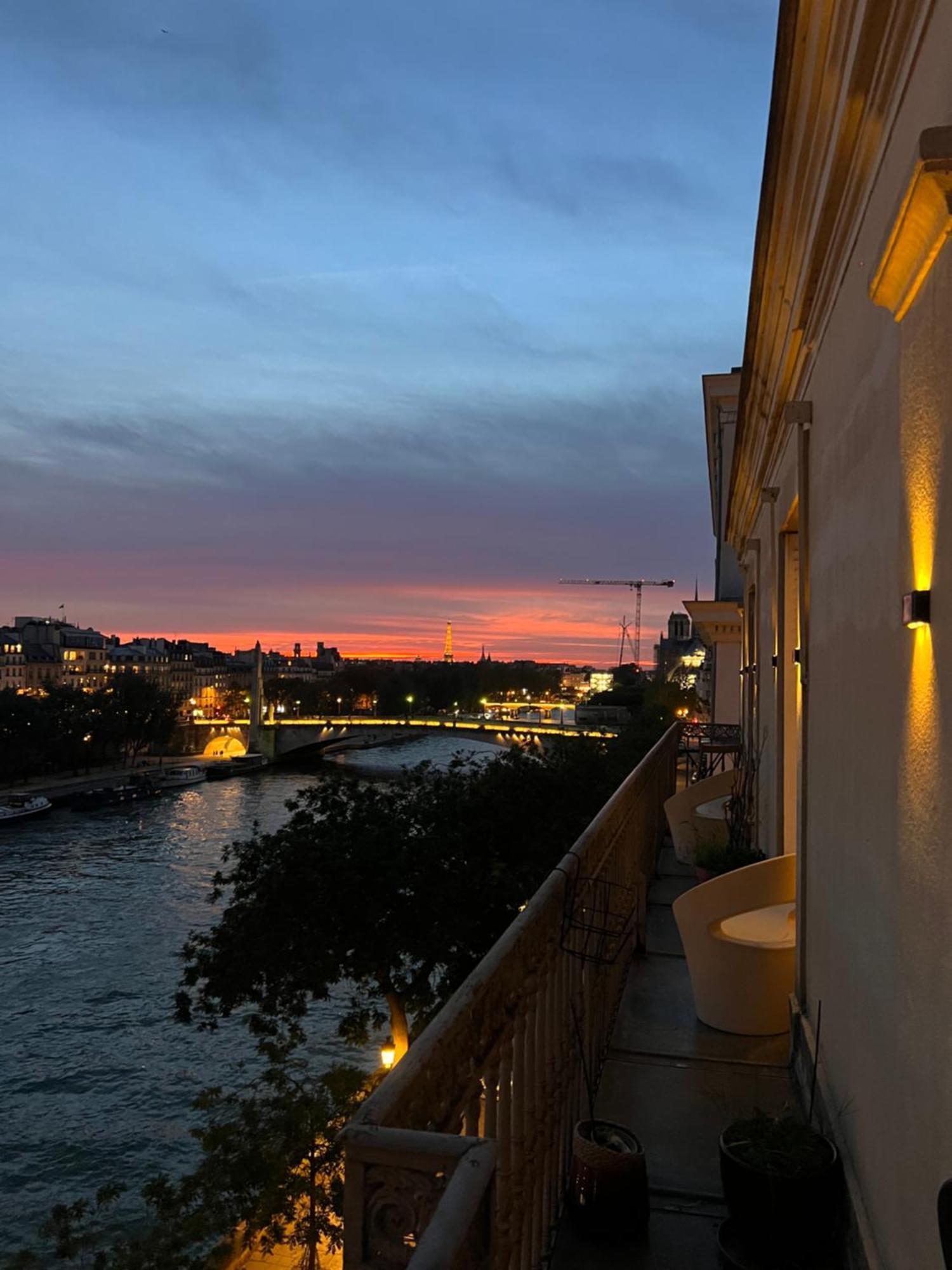 Apartment Elegant Artistic Flat On The Seine River *
